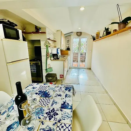 Eddie Rooftop Center *