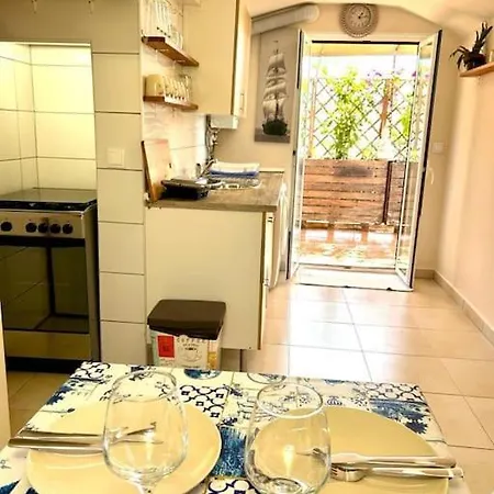 Eddie Rooftop Center *