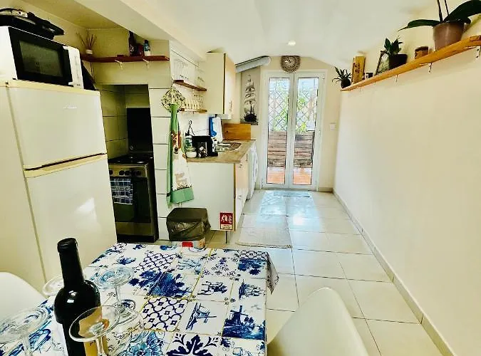 Eddie Rooftop Center *